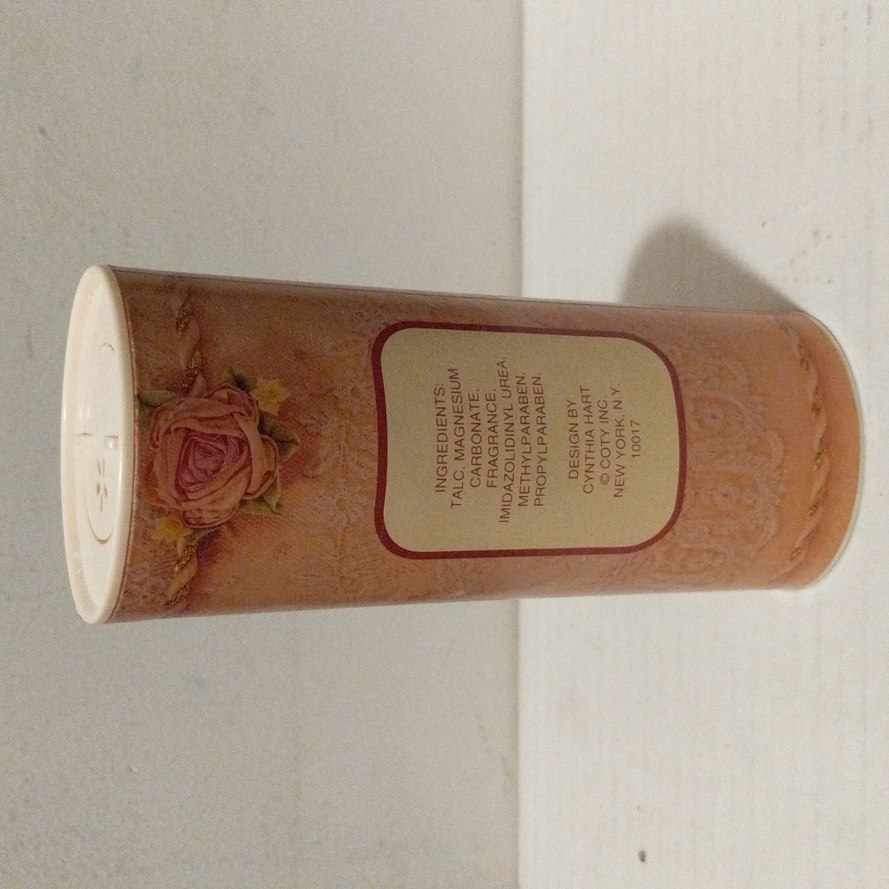 Truly Lace Body Powder 3.7 oz.Cynthia Hart by Coty - Picture 2 of 2